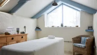 Embrace autumn and the cooler weather with our Restoring Face and Body treatment designed to restore the connection between the mind, body and spirit. 

The perfect way to celebrate autumn, speak to our reservations team to book a treatment today.

#hellbayhotel #hellbaytreatmentshed #bryherescape #bryherislesofscilly #autumnonbryher #islesofscilly